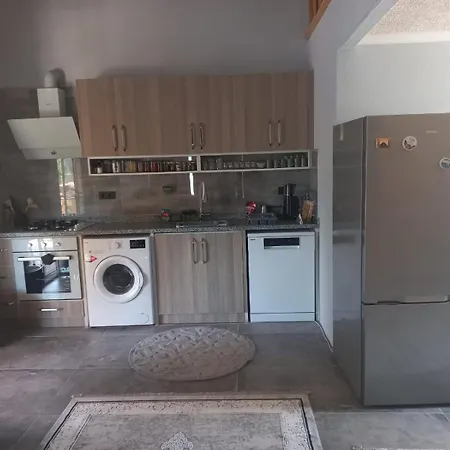 Galabaapart Mami House Апартаменты Каш